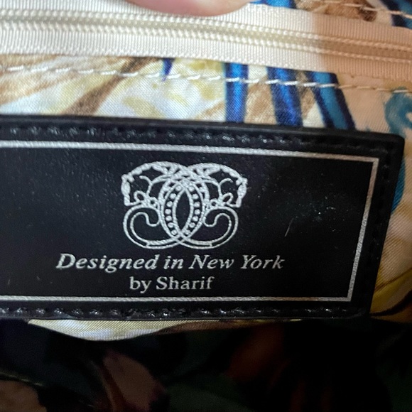 Rare GUC Sharif Silver Metallic Crossbody - Picture 5 of 10